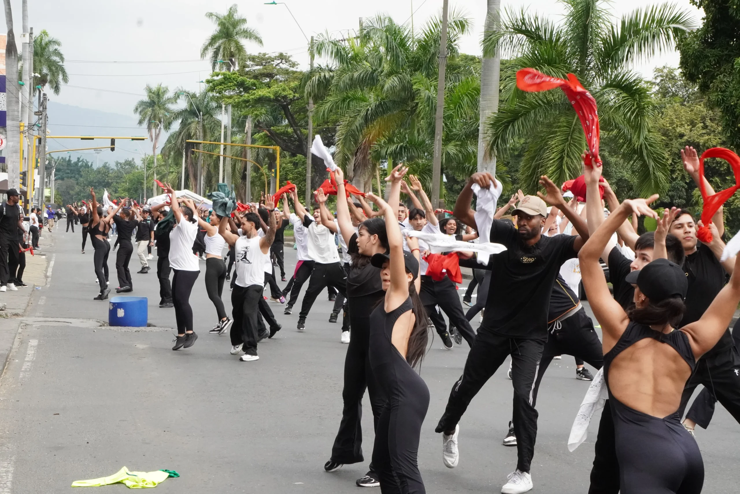Cali vibra con el primer ensayo del Salsódromo 2025 en la Calle 25