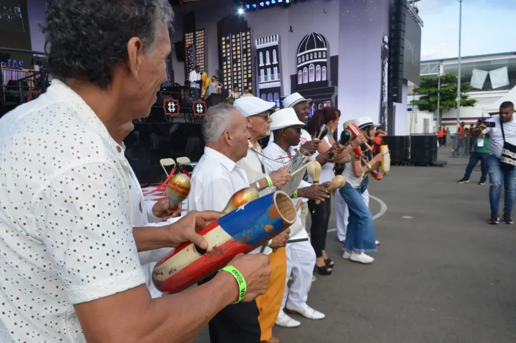 Asistentes disfrutando de la jornada final del Encuentro de Melómanos y Coleccionistas