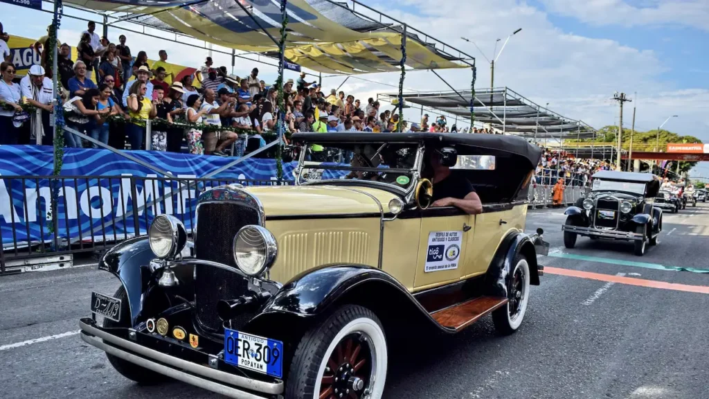 🚗 Desfile de Autos Clásicos y Antiguos en Cali 2025: tradición, cultura y pasión automotriz 2 Desfile de Autos Clásicos y Antiguos en Cali 2025