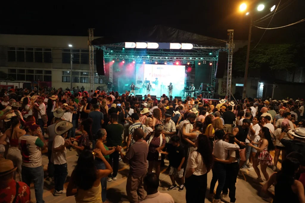 El Agüelulo del barrio Obrero revivió la tradición salsera en la Feria de Cali 2025
